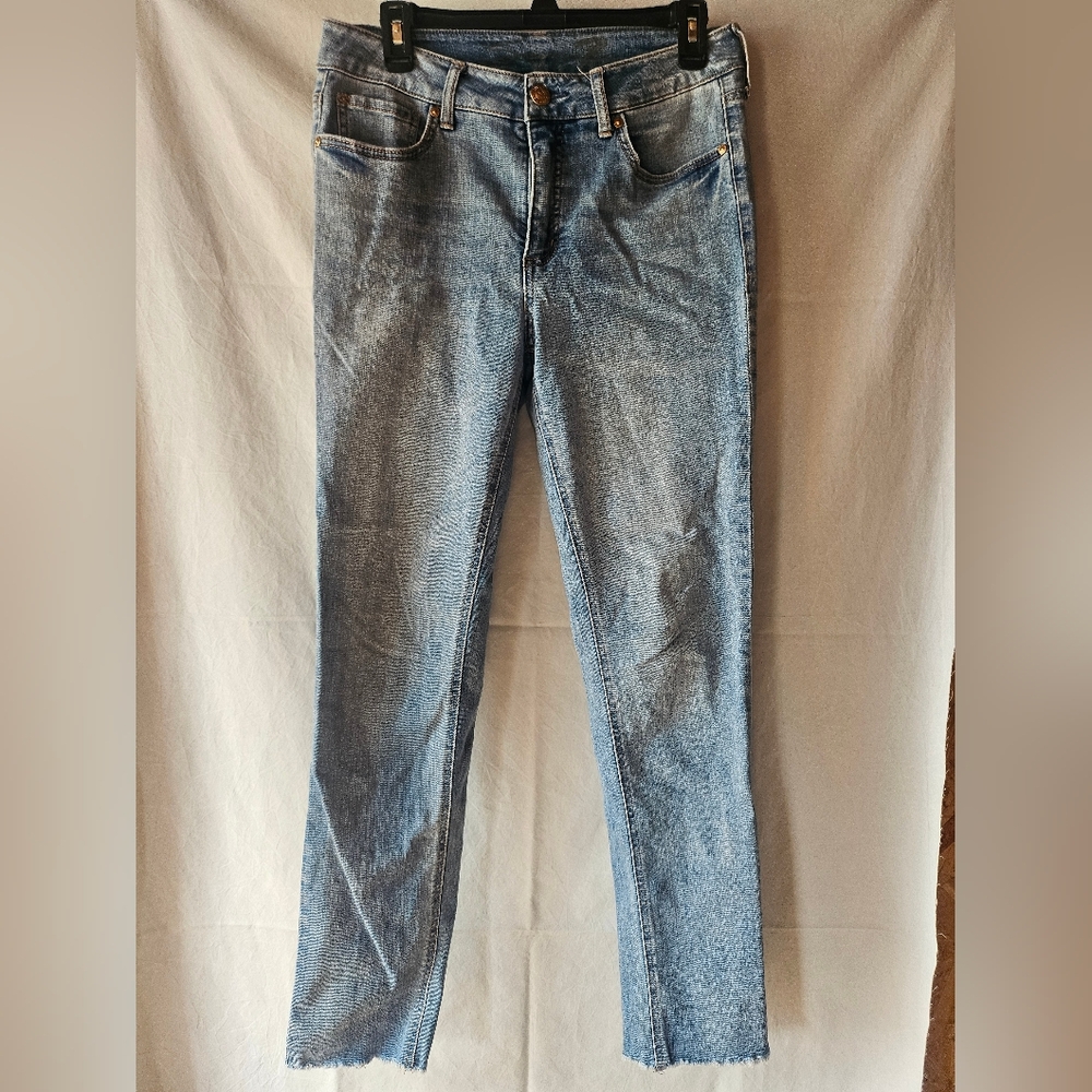 Seven7 for all mankind 27.5" inseam size 6- 29" Light wash skinny jeans